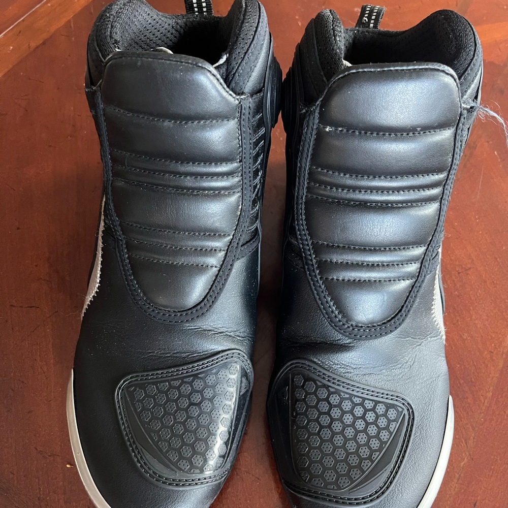 Dainese Motorcycle Boots - Picture 2 of 4